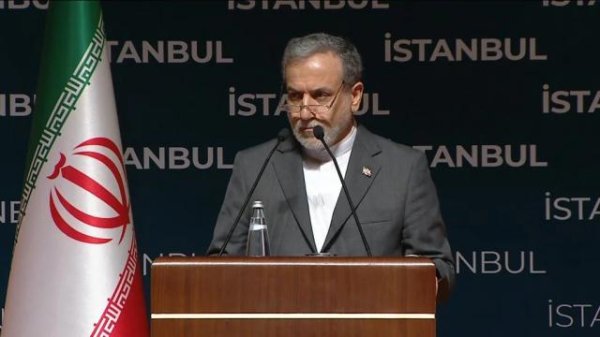 鼎豪投资 伊朗外长：特朗普欺骗了自己的选民